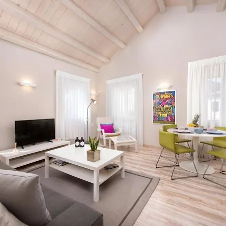 Apartment Volto Kokkini *